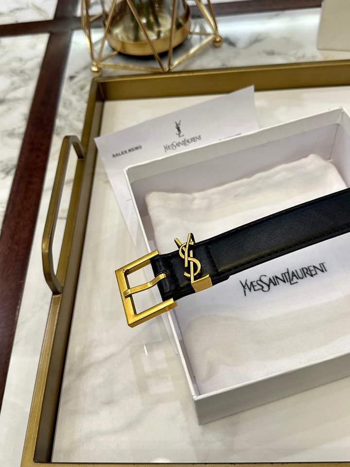 Saint Laurent Classic Leather Belt – 2.5cm in Black Leather With Gold Buckle