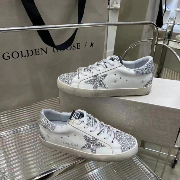 Golden Goose Superstar Graffiti Sneakers – SS22 in Black Star Rose Gold Toe