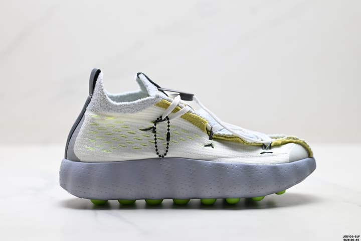 Nike Mind 002 Tech Training Sneakers