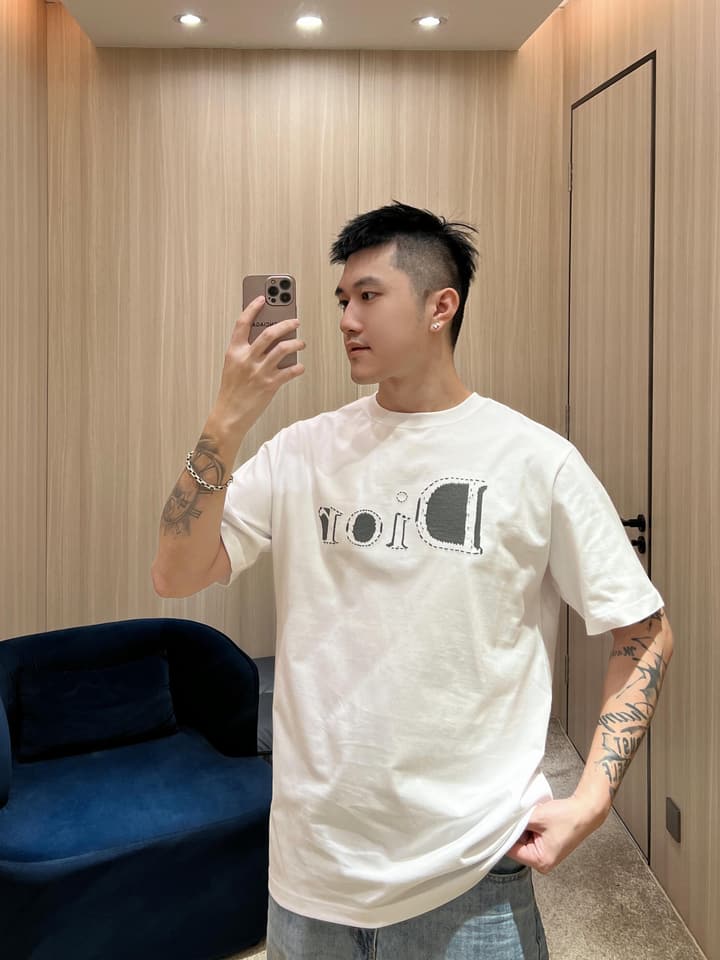 Dior Reverse Embroidered Loose Fit T-Shirt – Summer Collection 2026 in Black