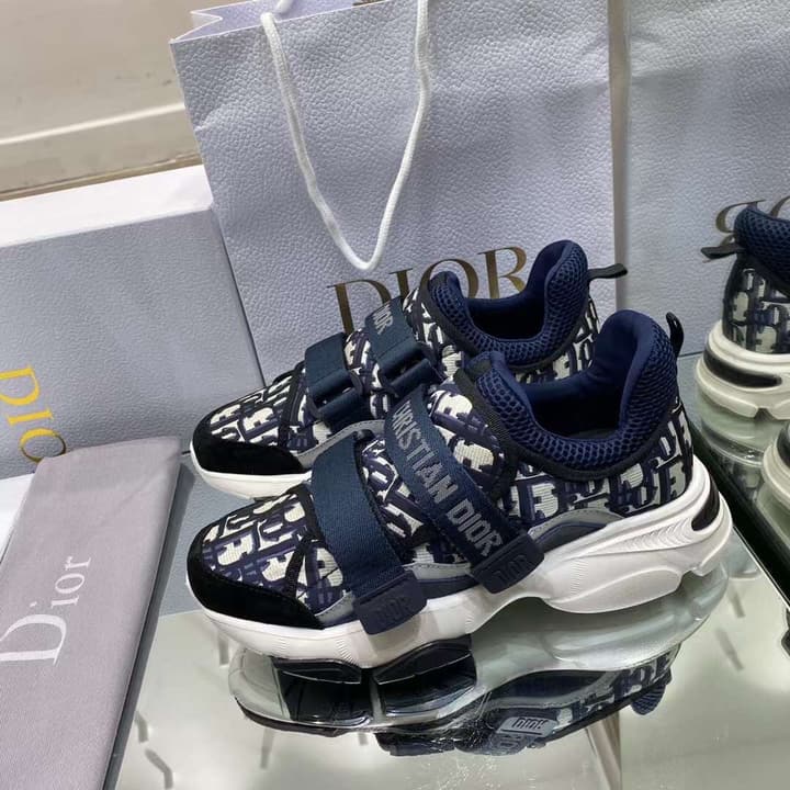 Dior D-Wander Casual Sneakers – 2023 Collection in Navy Oblique D-wander Sneaker 1