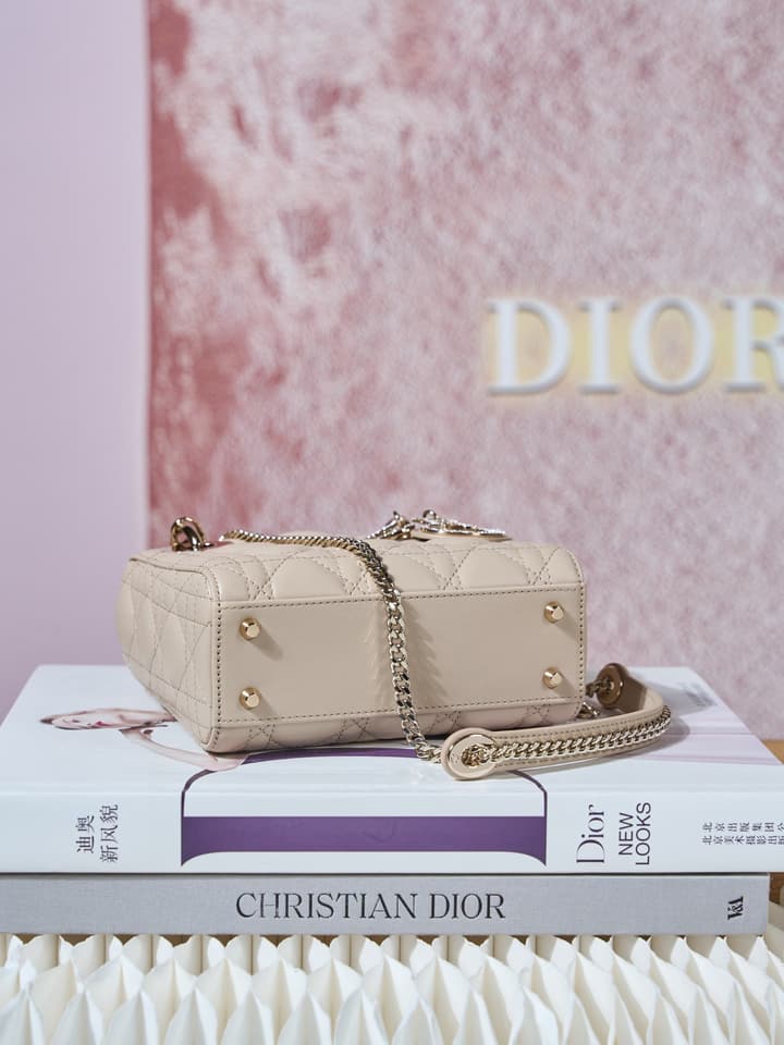 Dior Classic Lady Lambskin Handbag in Blush Pink