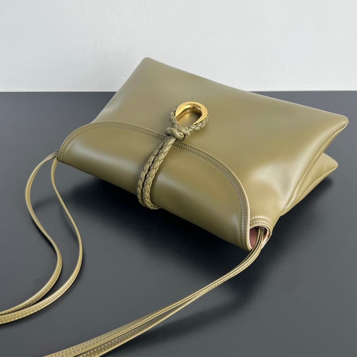 Bottega Veneta Medium Liberta Flap Crossbody Bag – Autumn/Winter Collection in Dark Espresso Brown