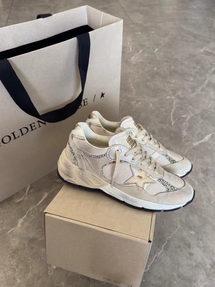 Golden Goose Dad Star Unisex Sneakers – 2025 Collection