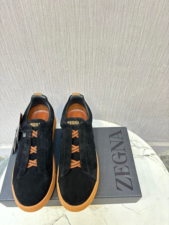 Zegna Top-Tier Calfskin Driving Shoes in Black Suede With Gum Sole