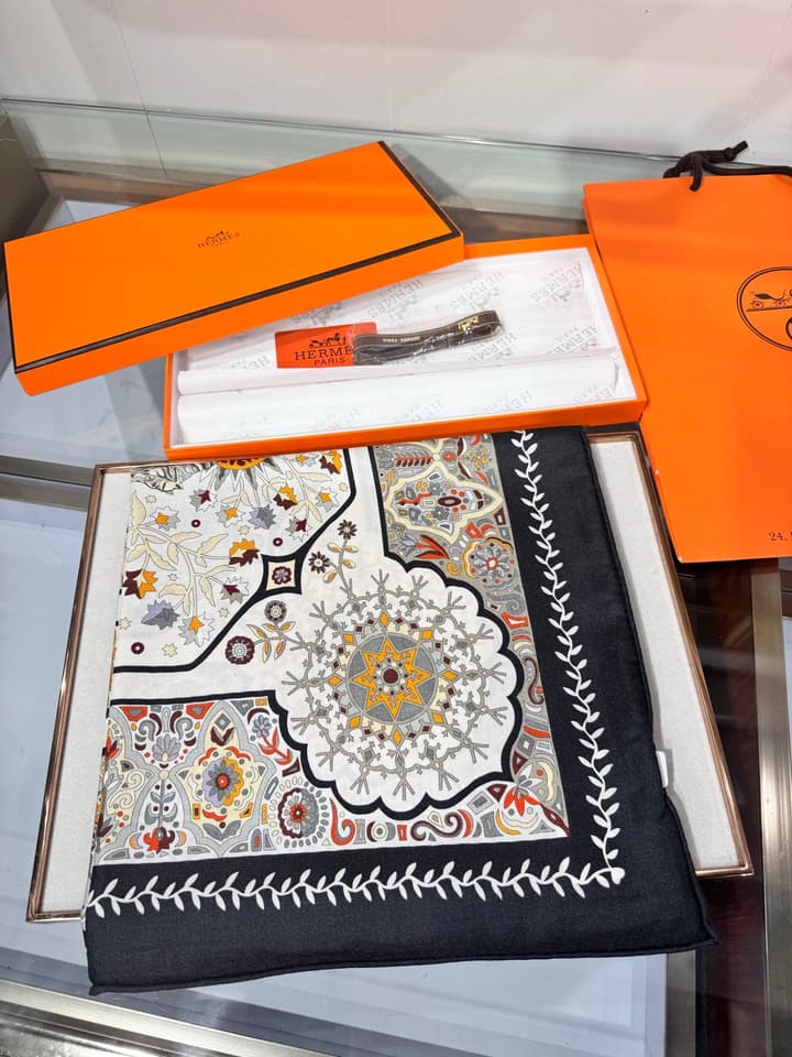 Hermès Classic Velvet Silk Cashmere Scarf