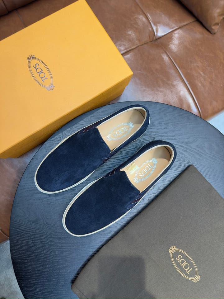 Tod's Suede Calfskin Loafers in Light Grey Suede