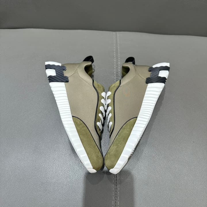 Hermès Bouncing Sneakers in Bright White With Orange H