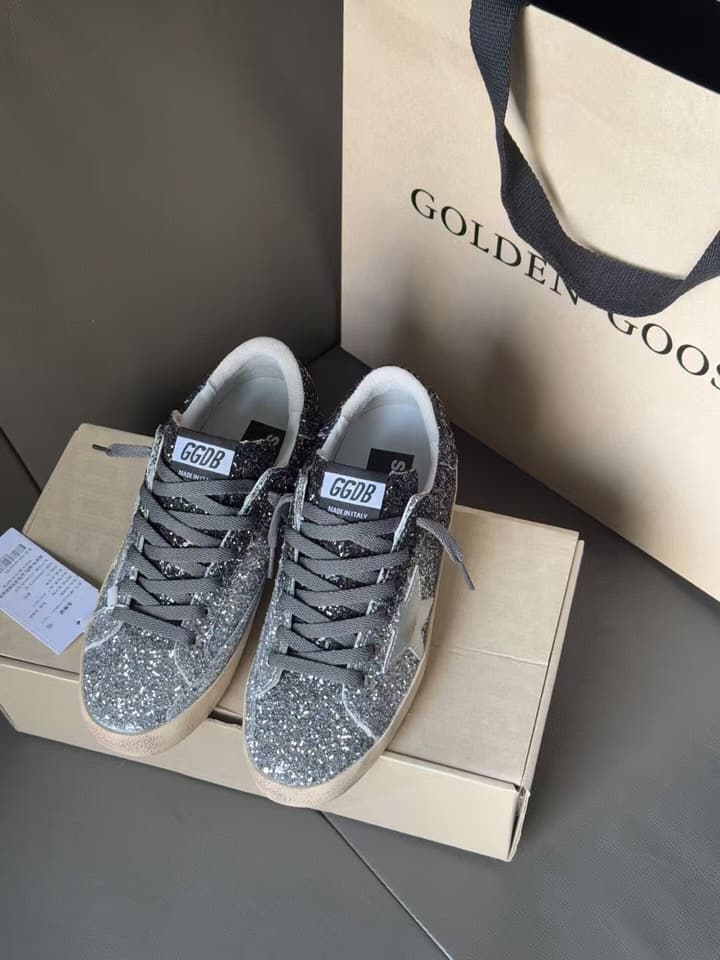 Golden Goose Superstar Sneakers – 2025 Collection in Gradient Gunmetal Silver Grid