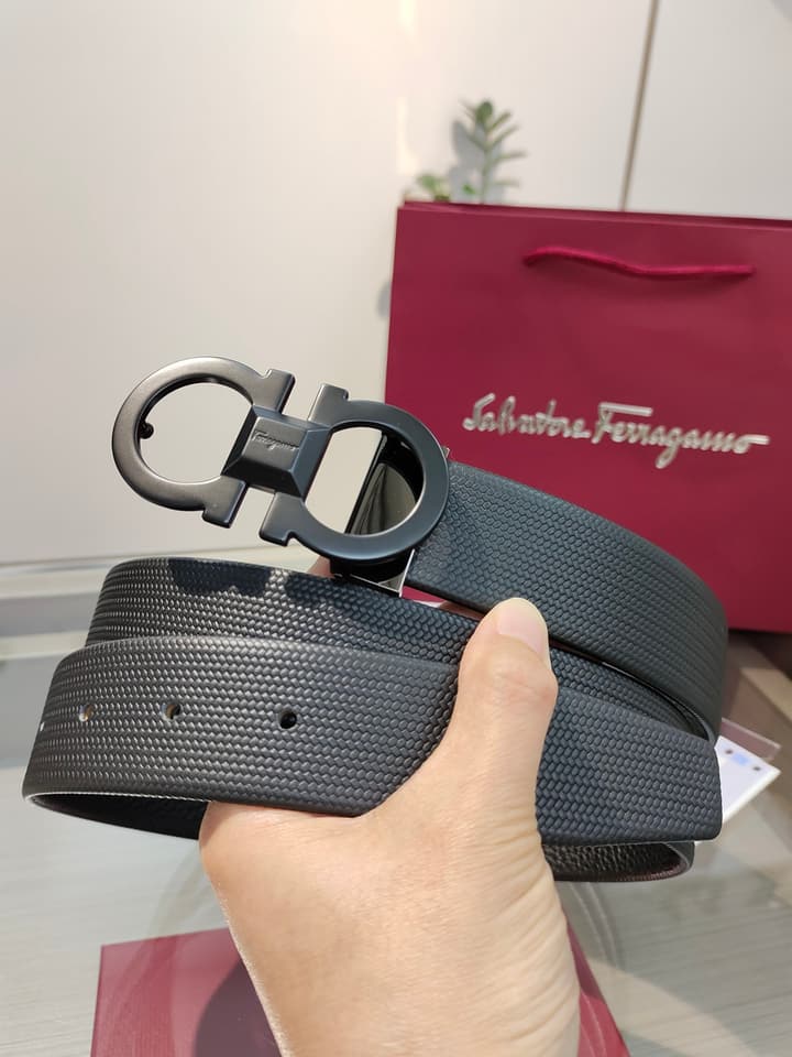 Ferragamo Reversible Leather Belt with Copper Buckle in Dark Leather With Black Buckle
