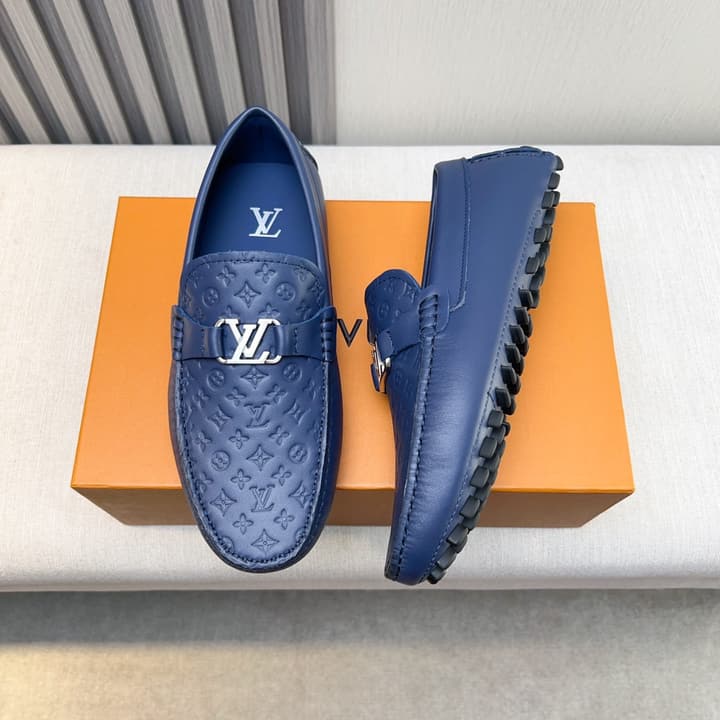 Louis Vuitton Pebbled Leather Driving Shoes in Black Textured Leather