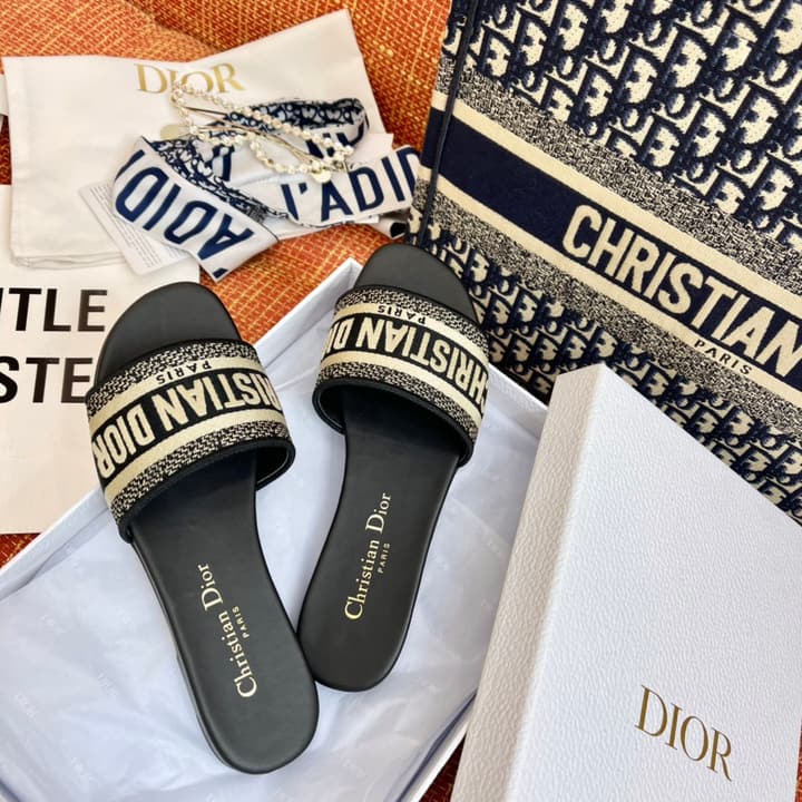 Dior Ladies Oblique Embroidered Slides – Spring/Summer Collection