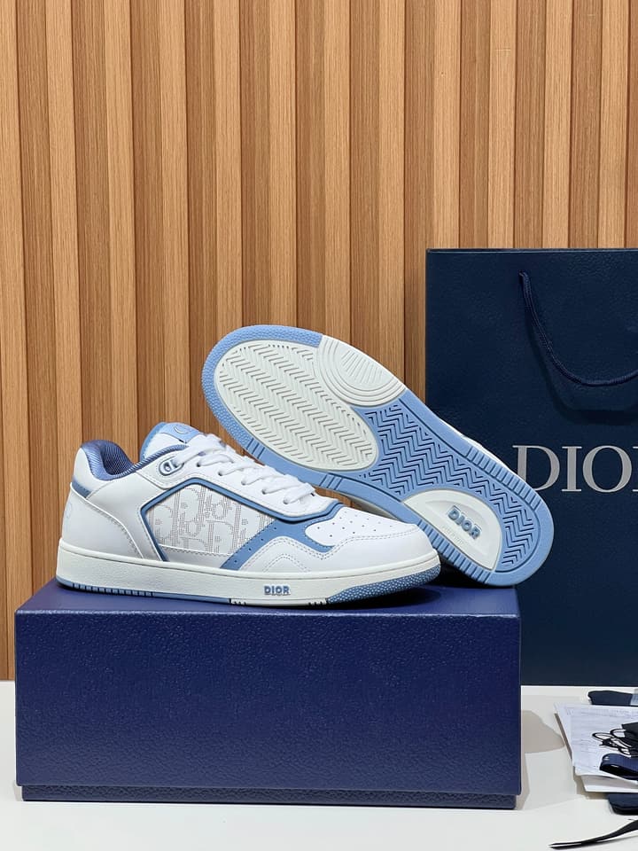 Dior B27 Couple's Sneakers – 2025 Collection in All Black With White Sole