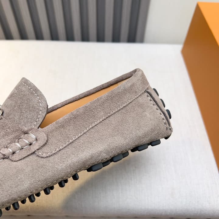 Louis Vuitton Pebbled Leather Driving Shoes in Black Smooth Leather