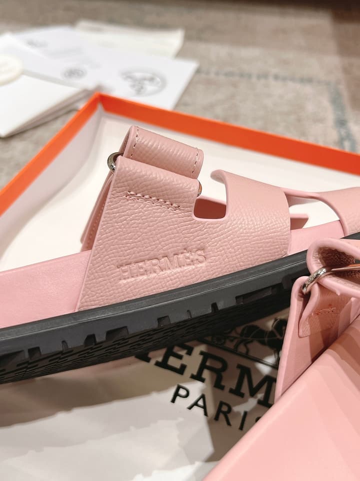 Hermès Chypre Leather Unisex Slides – 2023SS in Blush Pink