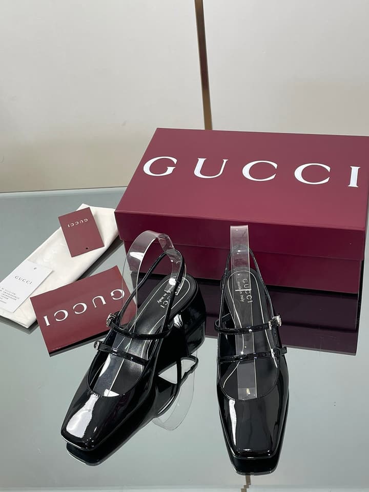 Gucci Crystal Double G Slingback Pumps – 2025 Fall Collection in Burgundy Red