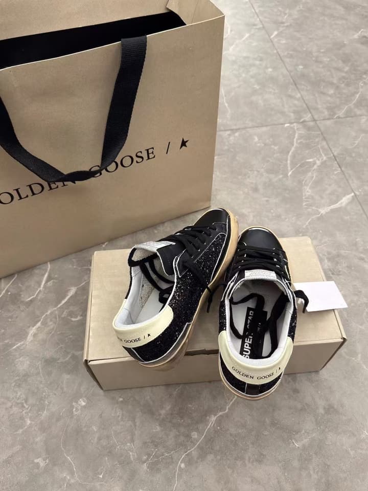 Golden Goose Superstar Distressed Sneakers – 2024 New Style in Black Suede With White Star