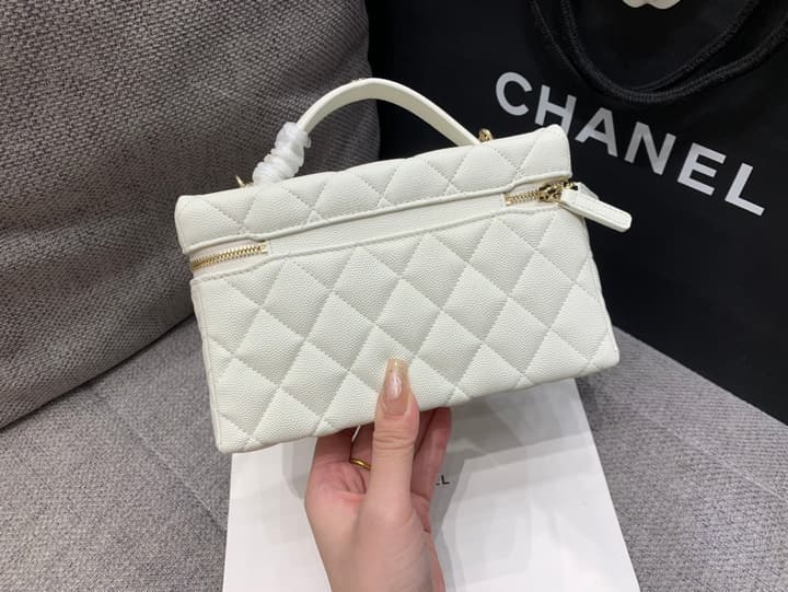 Chanel Grained Calfskin Chain Clutch – Cruise Collection – 25C