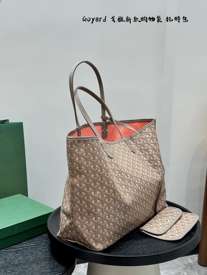 Goyard Tote Bag in Beige With Blue Interior