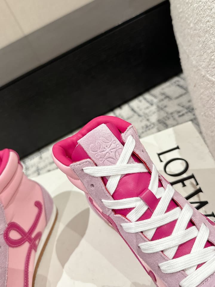 Loewe Flow Runner 2.0 Runway Sneakers – 25SS in All White With Gum Sole