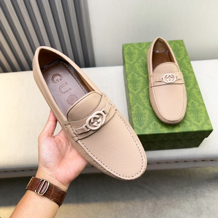 Gucci Premium Leather Loafers in Black Embossed Leather