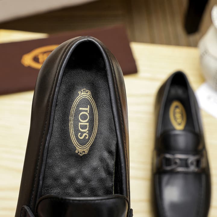 Tod's Classic Men's Driving Shoes in Polished Black