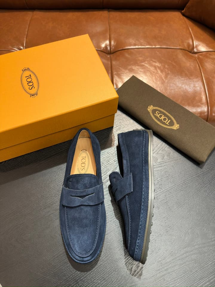 Tod's Calfskin Loafers in Light Brown