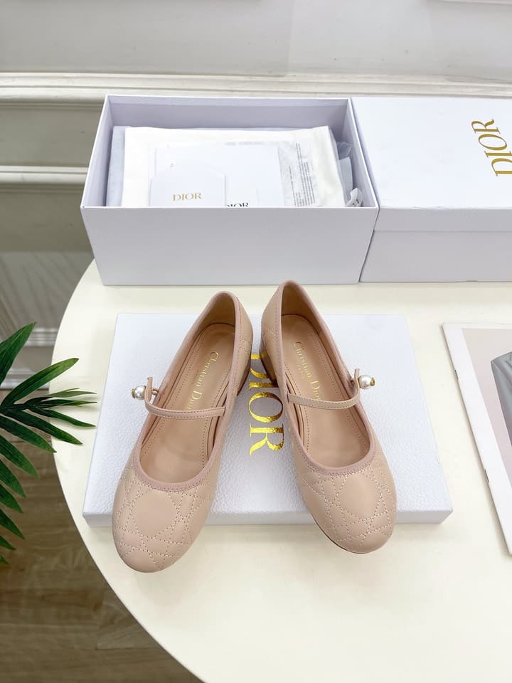 Dior Cannage Pearl Ballet Pumps – 2024 Early Spring Collection in Cream Mary Jane