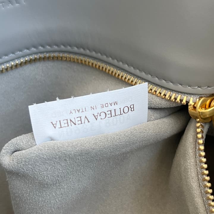Bottega Veneta Small Liberta Handbag – 24FW in Classic Black