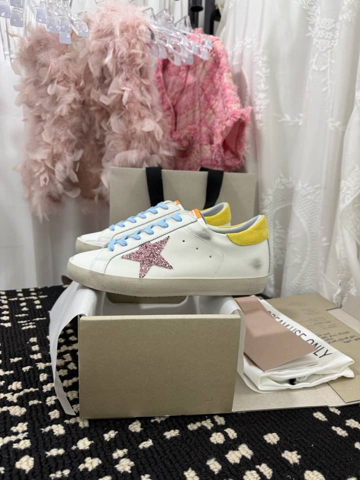 Golden Goose Super Star Leather Sneakers in Black Star Black Heel