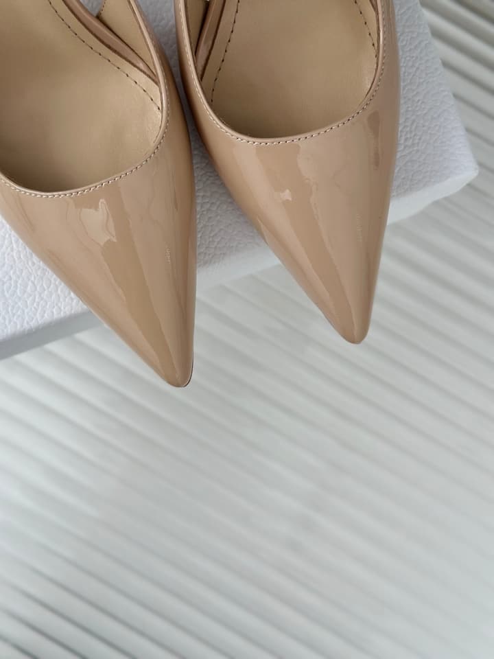 Dior Pearl Heel Pointed-Toe Slingback Mules – Spring/Summer Collection – 2024 in Black Leather