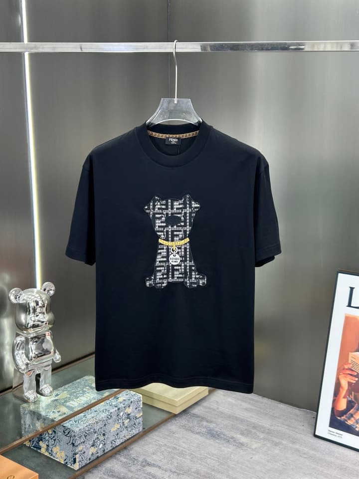 Fendi Logo and Graphic Cotton T-Shirt – 2026SS in Black Dog Graphic