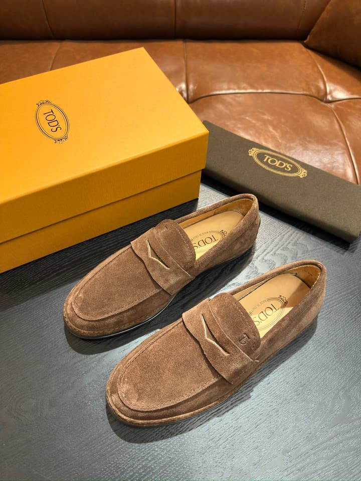 Tod's Gommino Calfskin Loafers in Charcoal Suede