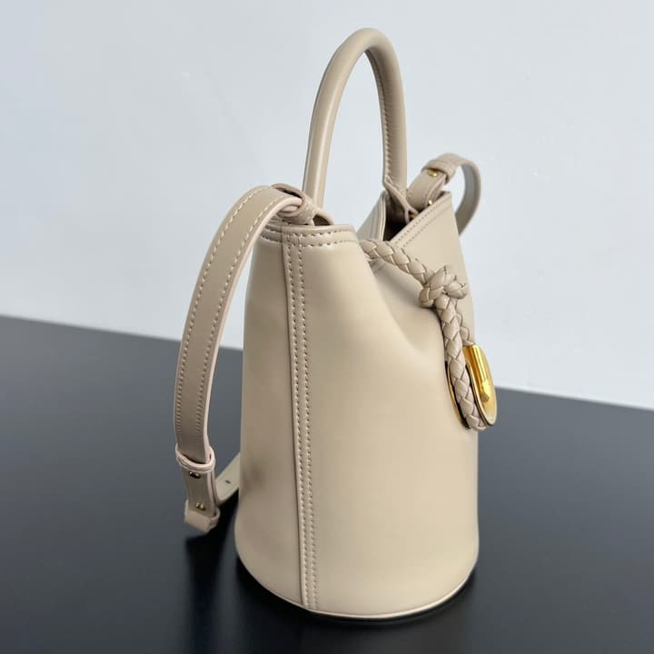 Bottega Veneta Liberta Bucket Bag – 25SS in Black