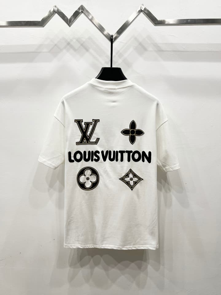 Louis Vuitton Monogram Logo Patch T-Shirt – 25SS in Black