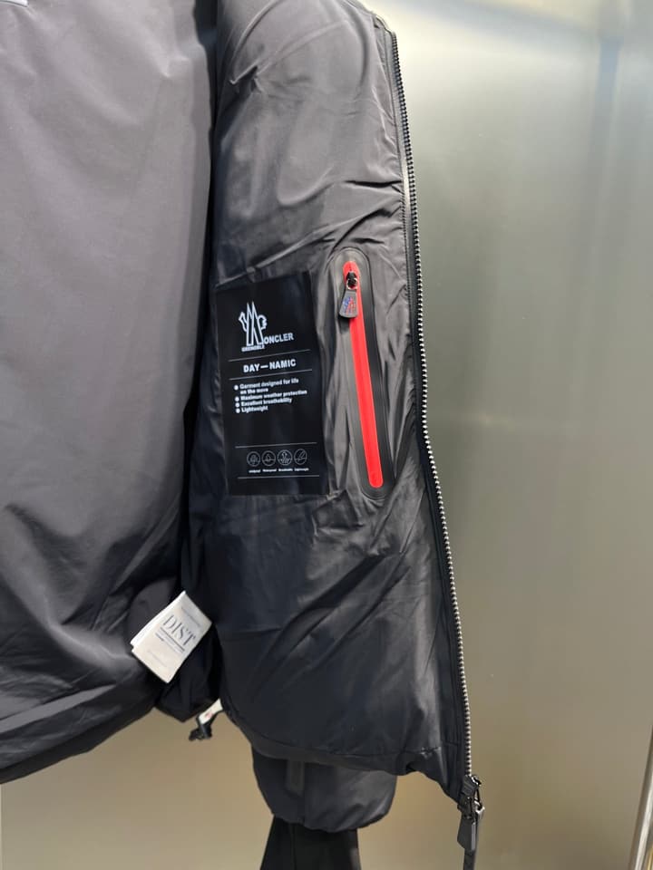 Moncler Grenoble Arcesaz Hooded Down Jacket in Black