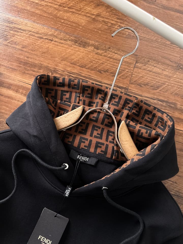 Fendi Unisex Logo Hoodie – 2025FW in Black With Logo Patch