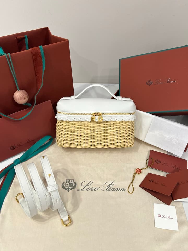 Loro Piana Extra Pocket L19 Bamboo and Leather Handbag in Pink