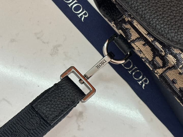 Dior A5 Oblique Triangle Clutch Bag – 2025 Spring Collection in Classic Oblique