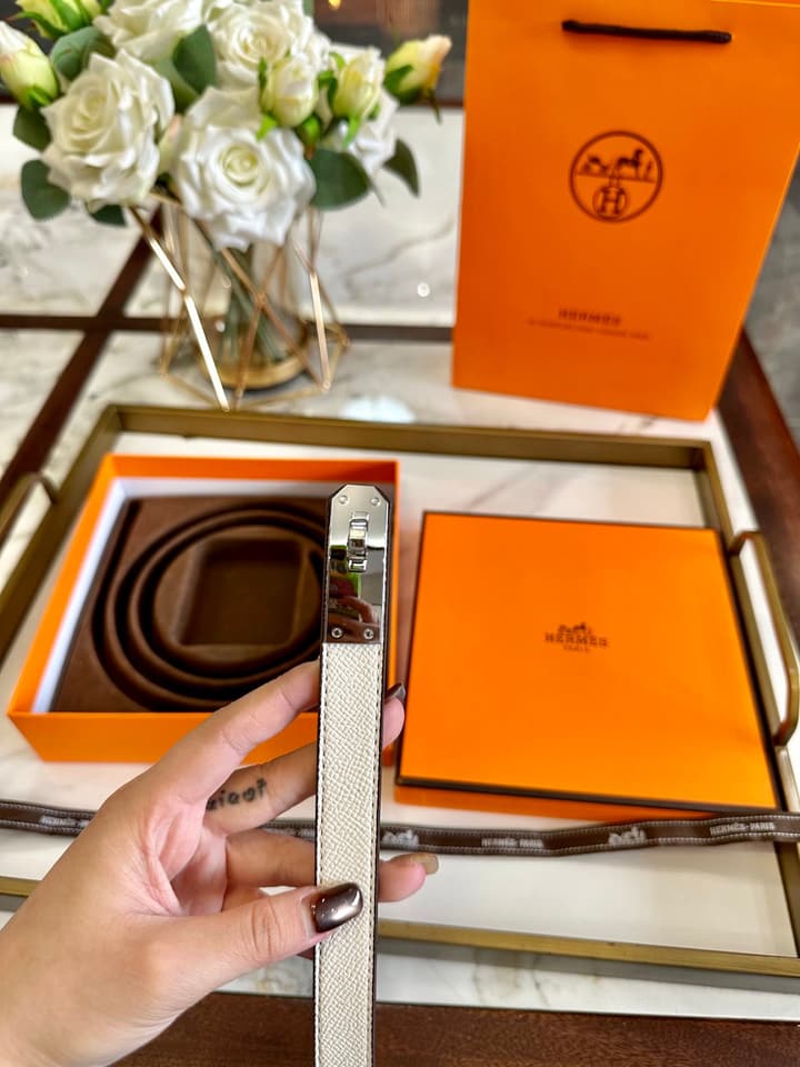 Hermès Slim Leather Belt – 2.0cm in Black With Silver Buckle