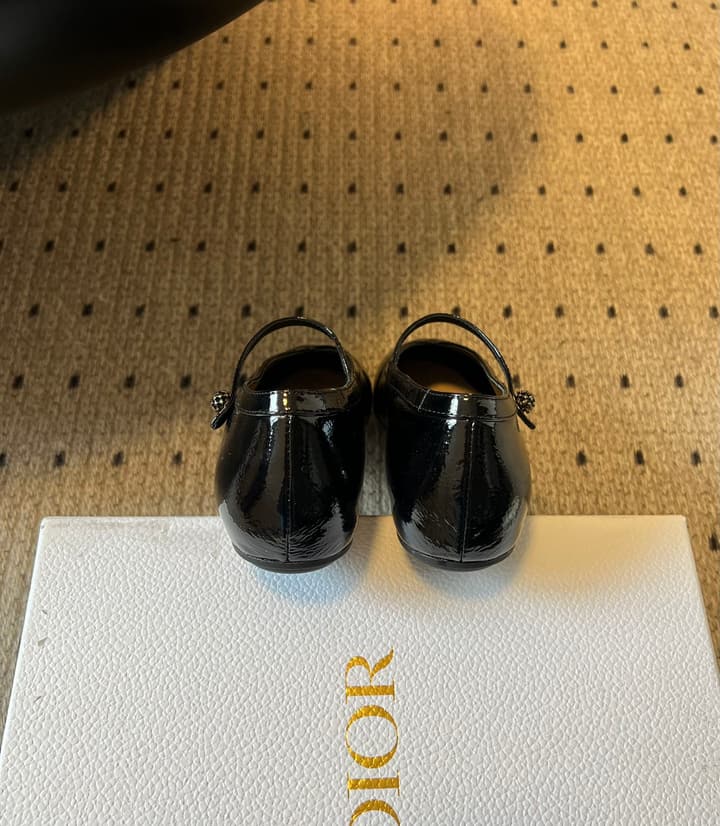 Dior Flat Mary Jane Shoes – 25SS in Black Patent Leather