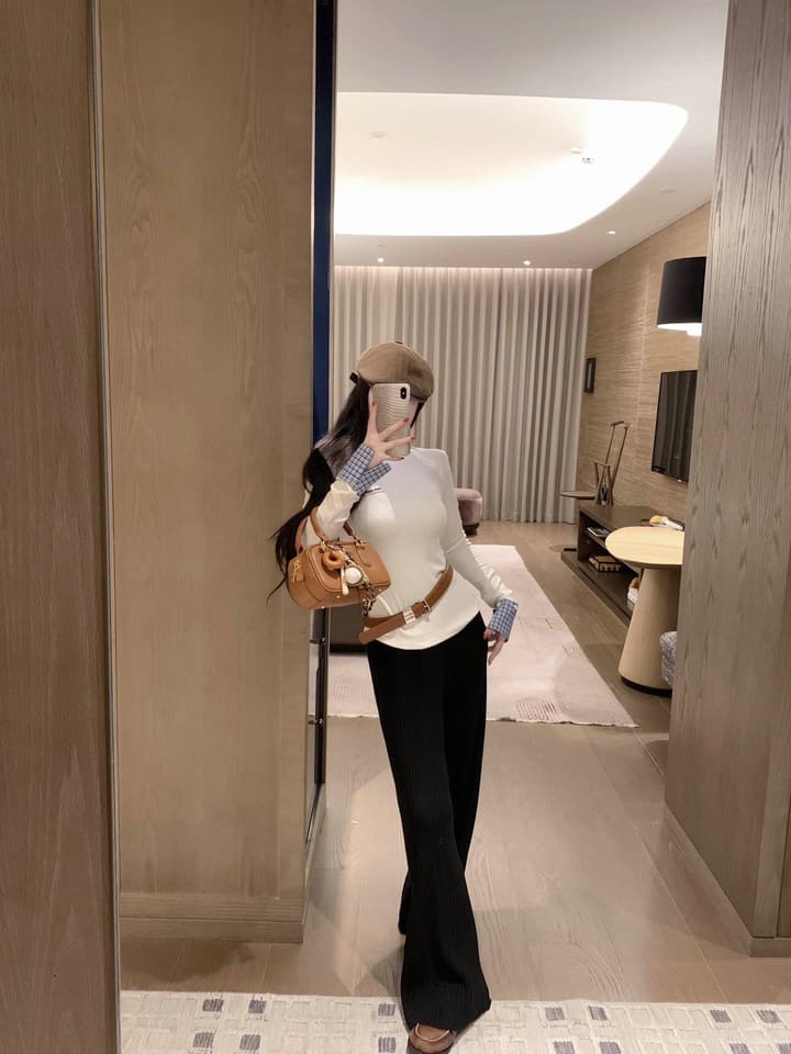 Miu Miu Casual Knit Pants with Khaki Belt – 25FW in Apricot