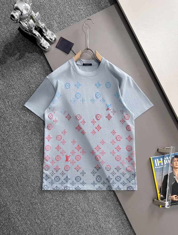 Louis Vuitton Gradient Flocked Clover Logo T-Shirt – 2025SS in Black