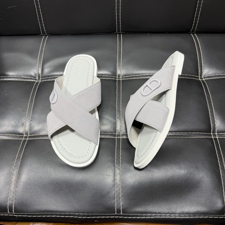 Dior Men's Pebbled Leather and Suede Slides – Spring/Summer Collection 2025 in Black Pebbled Leather Cross Strap