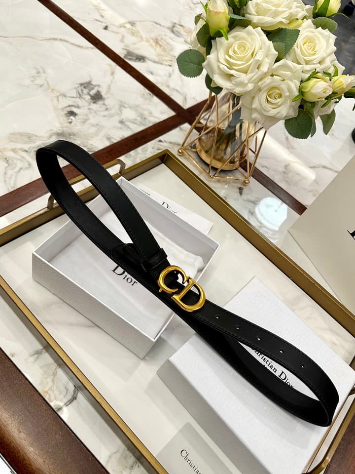Dior Classic Leather Belt – 3.0cm in Black Leather With Gold Buckle