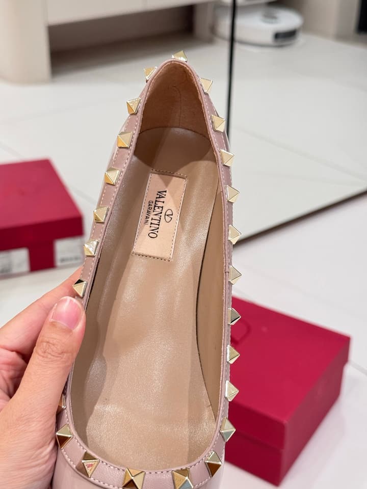 Valentino Classic High-Heel Pumps in Nude Pink Studded