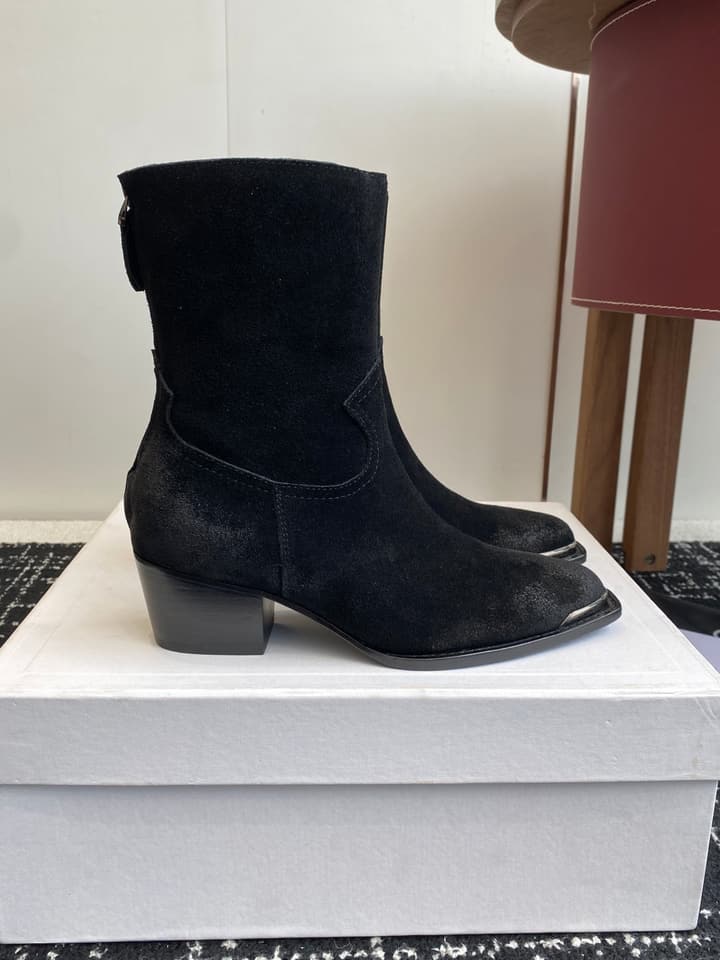 Celine Retro Chunky Chelsea Ankle Boots – 25SS in Classic Brown Suede