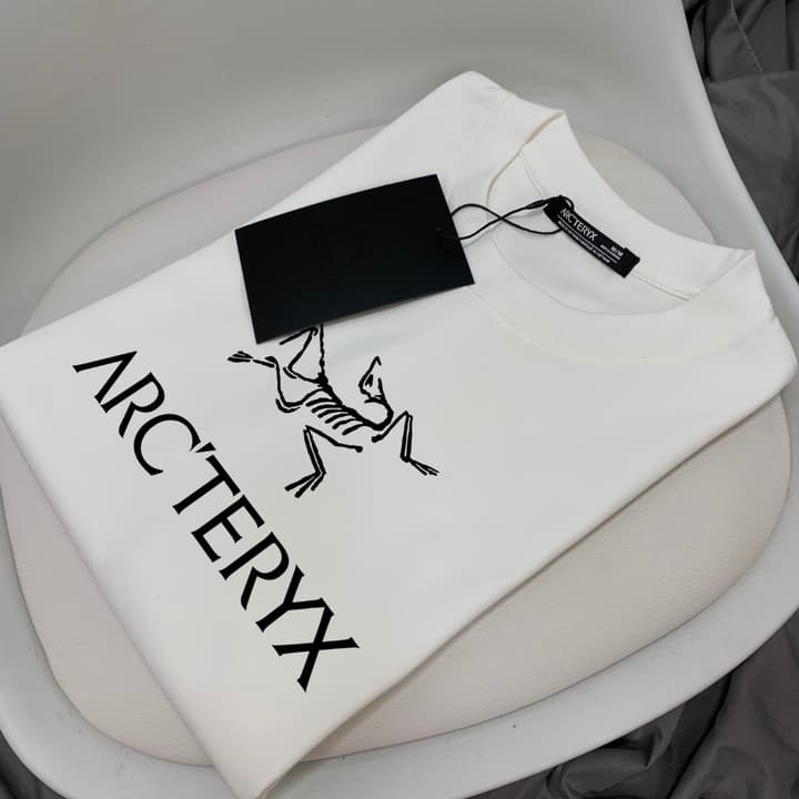 Arc'teryx Premium Cotton Round Neck T-Shirt – Spring/Summer Collection in Black