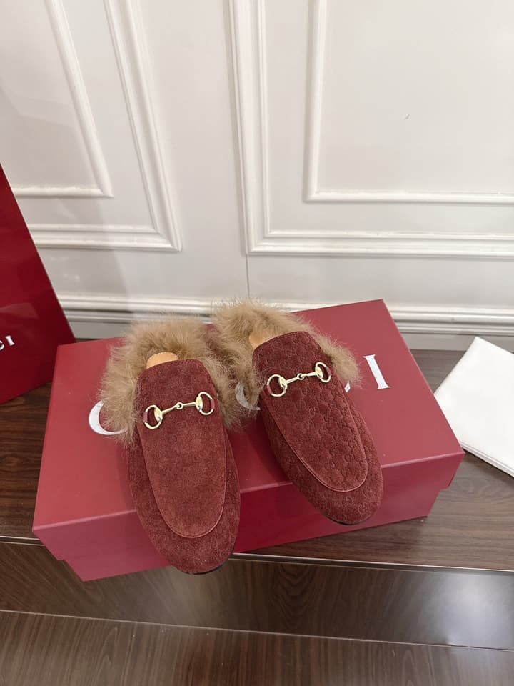 Gucci Tuscan Wool Loafers – Autumn/Winter Must-Have in Beige Gg Monogram With Tan Fur