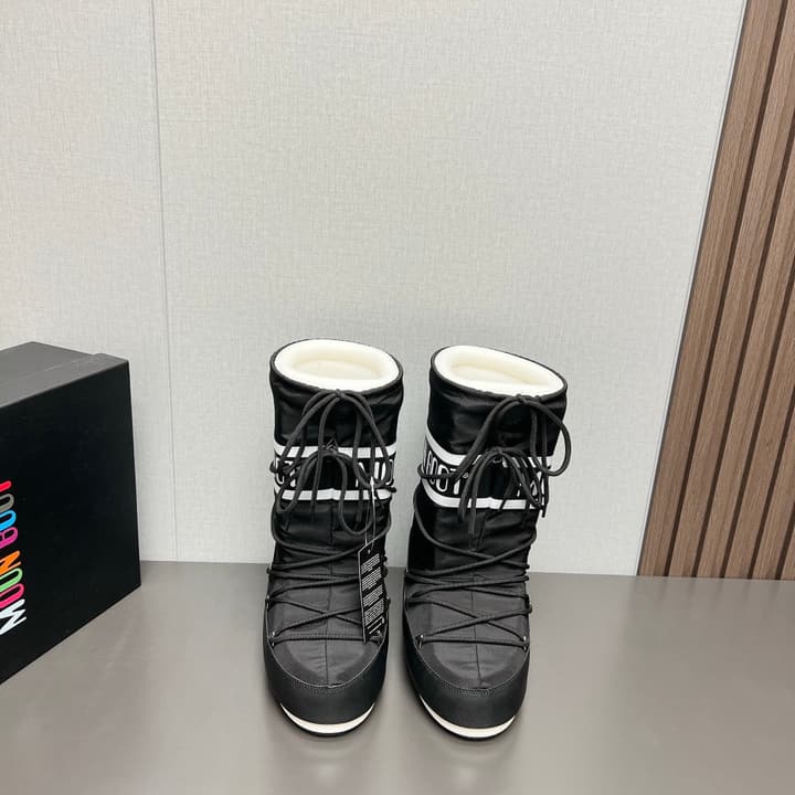 Moon Boot 2024FW Snow Boots in Matte Black